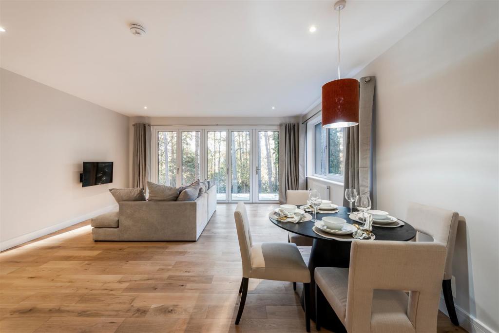 Tekels Park Show Flat PH3.jpg