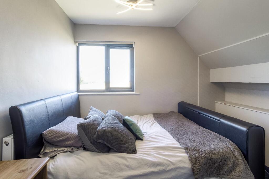 58 York Road 013.jpg