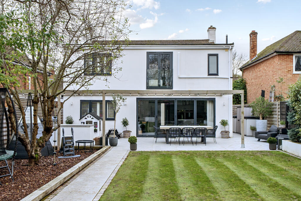 1383560-7-691f30d...