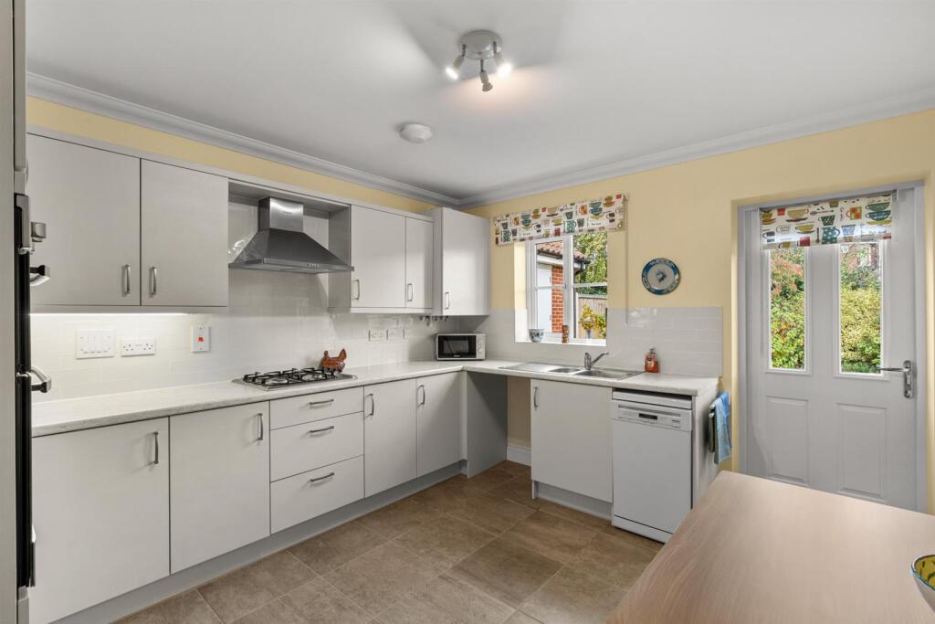 4PilchClose-007.jpg