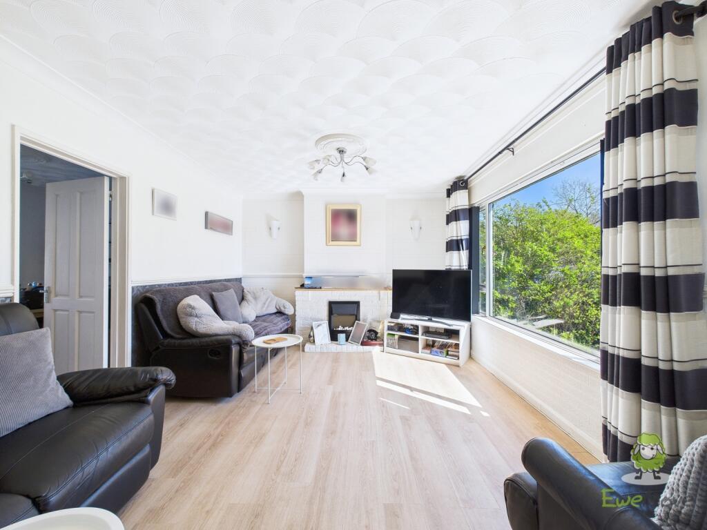 CAM01543G0-PR0125-STILL002