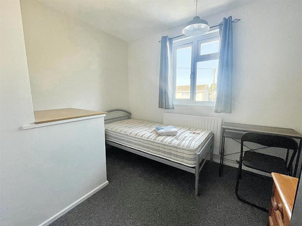 nIKT3A7YkObuKyomHQV_Q 1.jpg