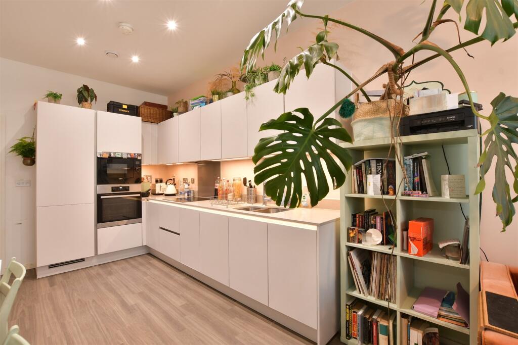 Lounge/Kitchen/ Dining Room