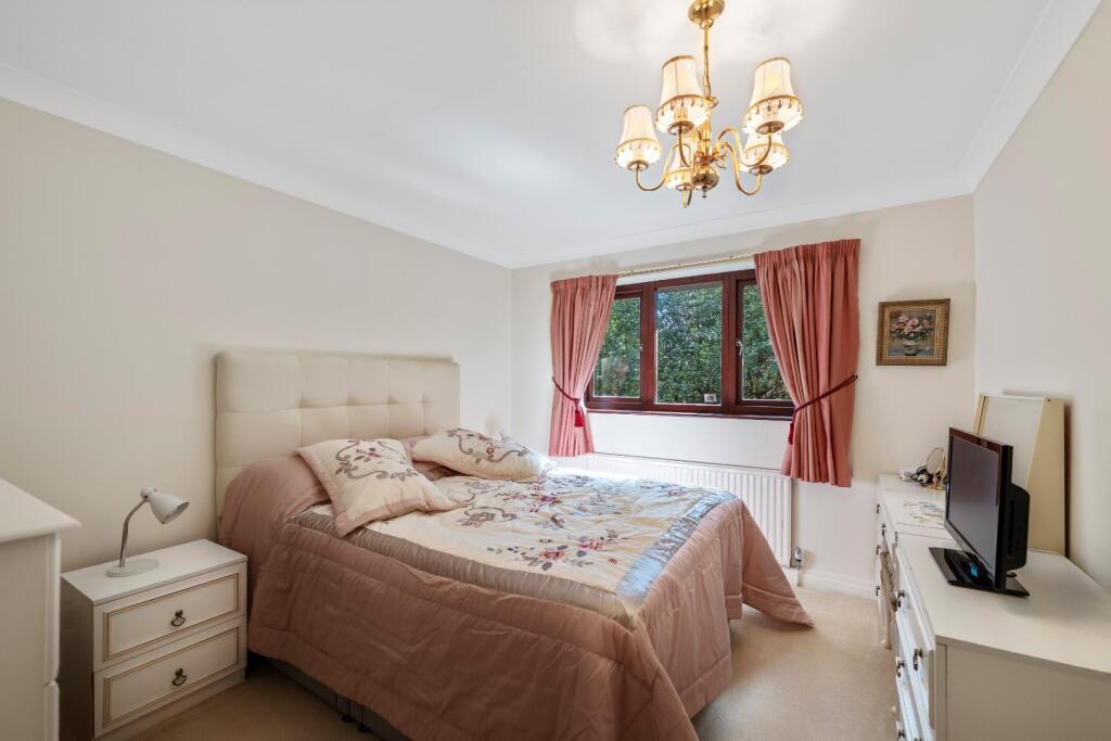 BEDROOM 2.jpg