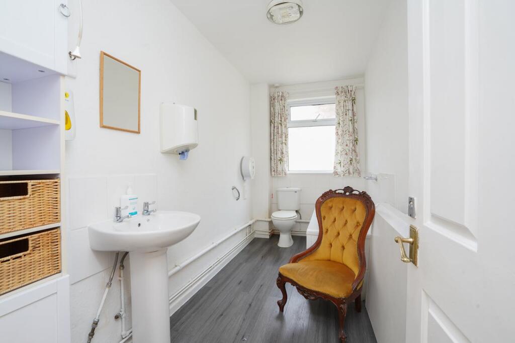 Adelaide House 90.jpg