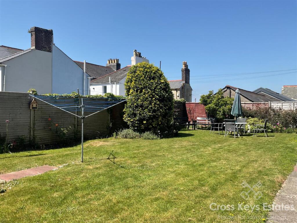 Communal Garden &amp; Areas