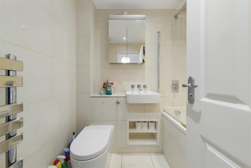 52 Henfield Road,14.jpg
