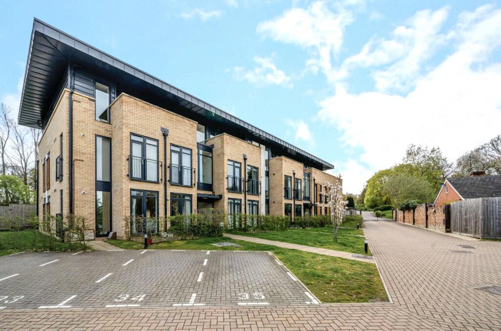 Rye Common Lane, Crondall, Farnham, Hampshire, GU10