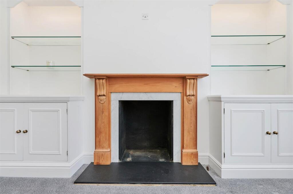 James_Anderson_-_Flat__Burstock_Road_SW15_2PW_12.j
