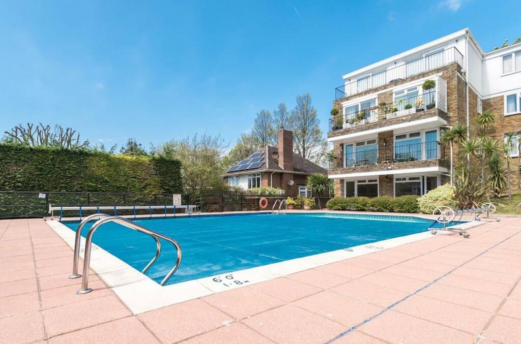 Swimming Pool.jpg