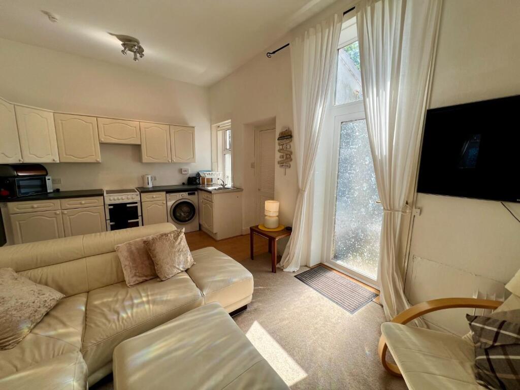 Living Room / Kitchen