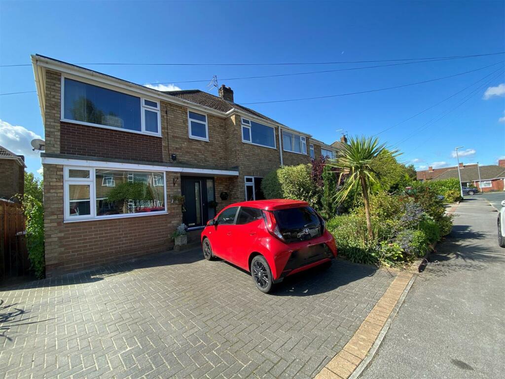 Superb semi detached house.jpg