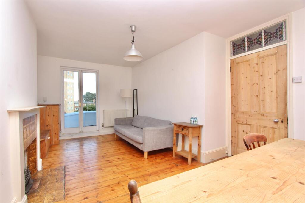 Bedford Court, N16