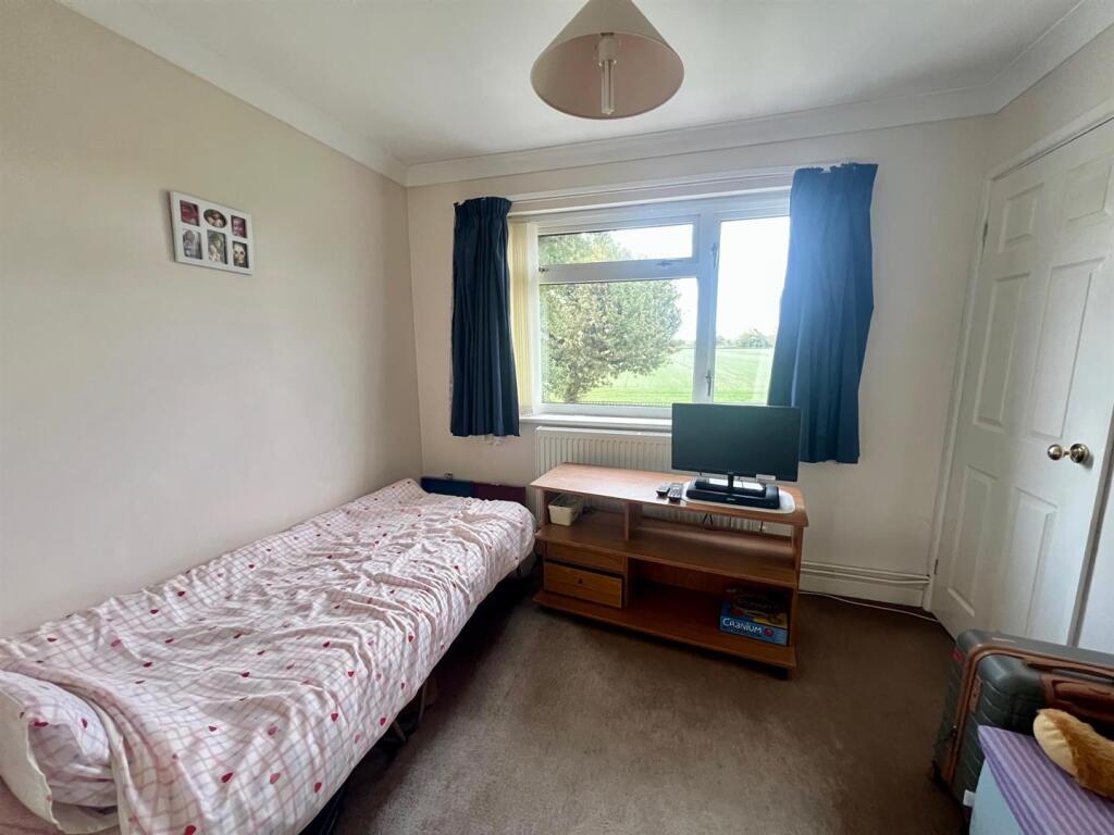 Bedroom Bed four.jpg