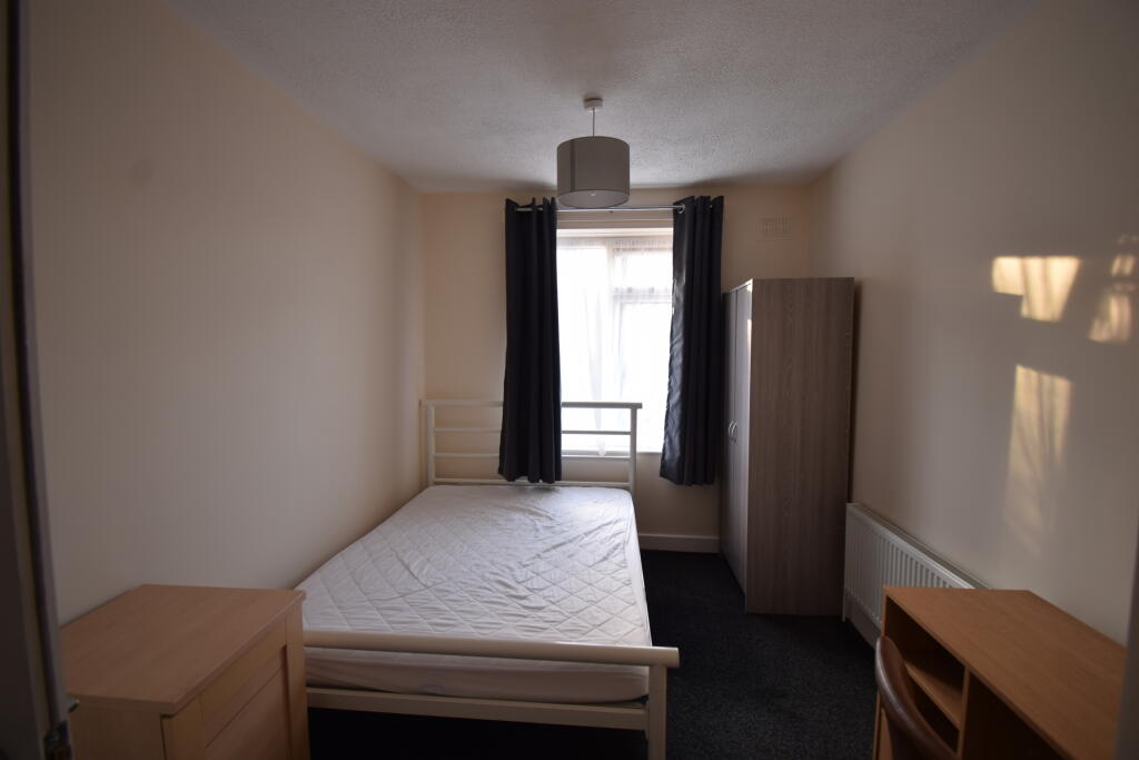 bed 2.JPG