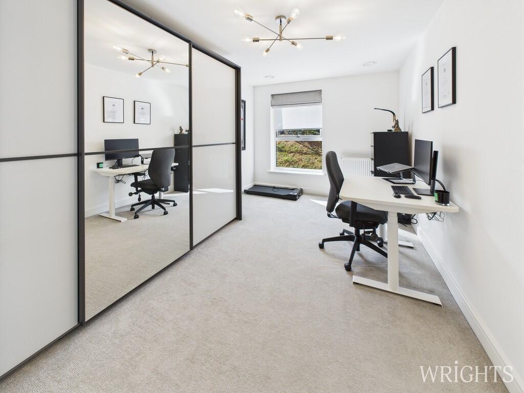 CAM02796G0-PR0446...