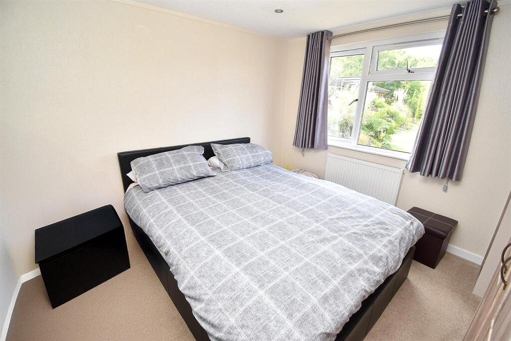 BEDROOM TWO.JPG