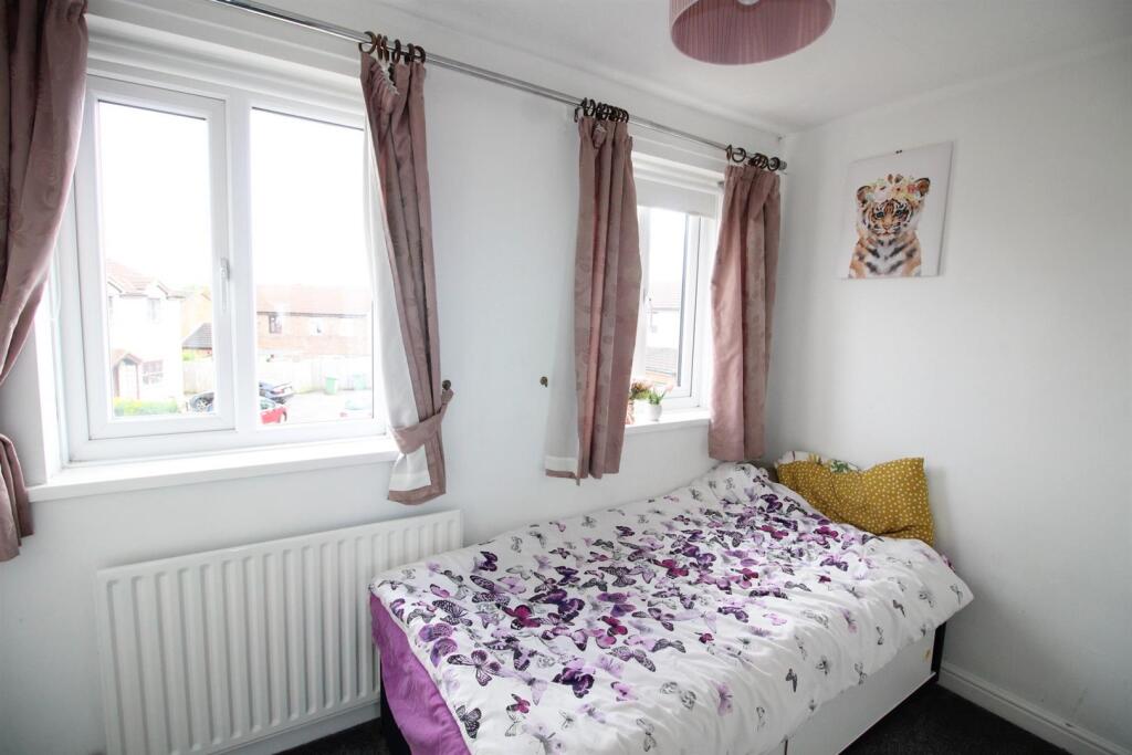 Bedroom 2.JPG