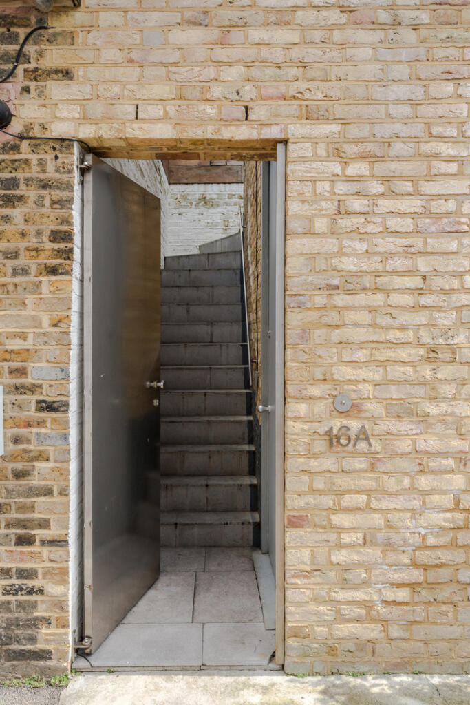 270716 - 6A Basing Court-50.jpg