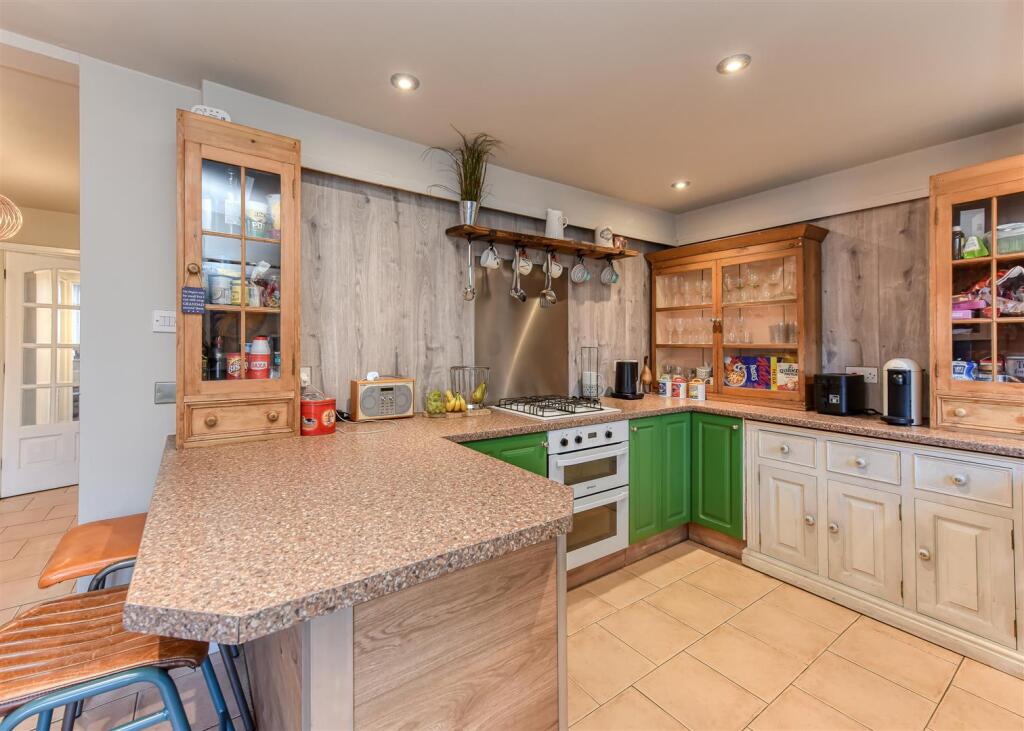 13 The Square-kitchen3.jpg