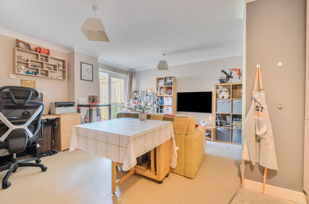 1324598-9-687a48d...