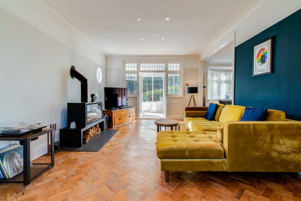 Holybush Road, Cyncoed, HernCrabtree (19).jpg