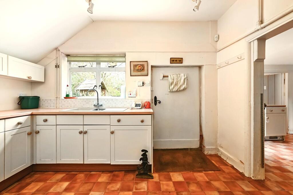 Leesden-Standen Street-TN317QE (3).jpg