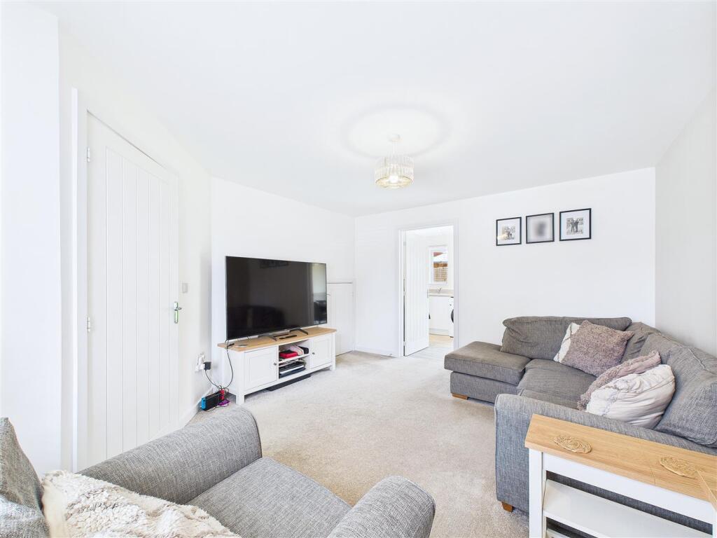 Beveridge Road, Anslow (10).jpg