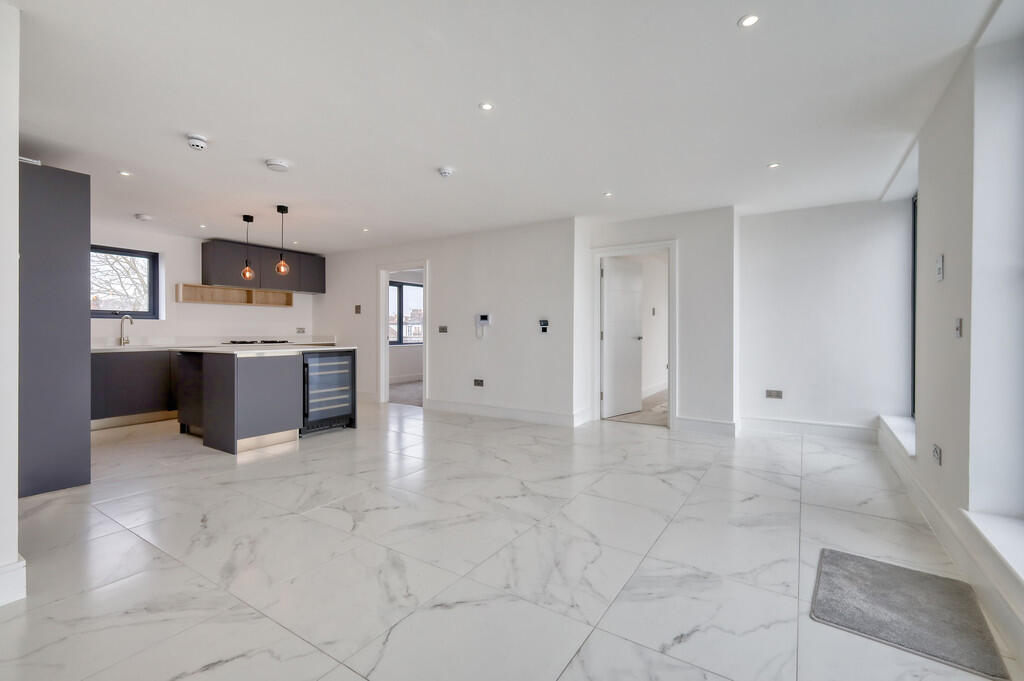 5 Thames View ope...