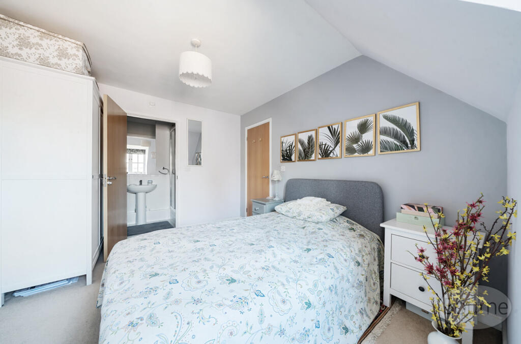 f4c24614-f79e-413...