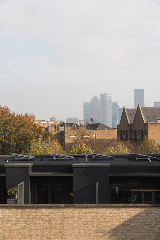 241544 - DUNDEE-WHARF-09.jpg