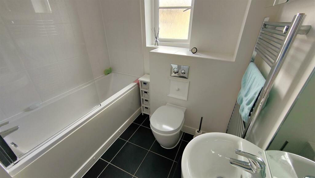 Family Bathroom.jpg