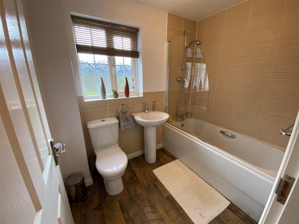 Family Bathroom.jpg