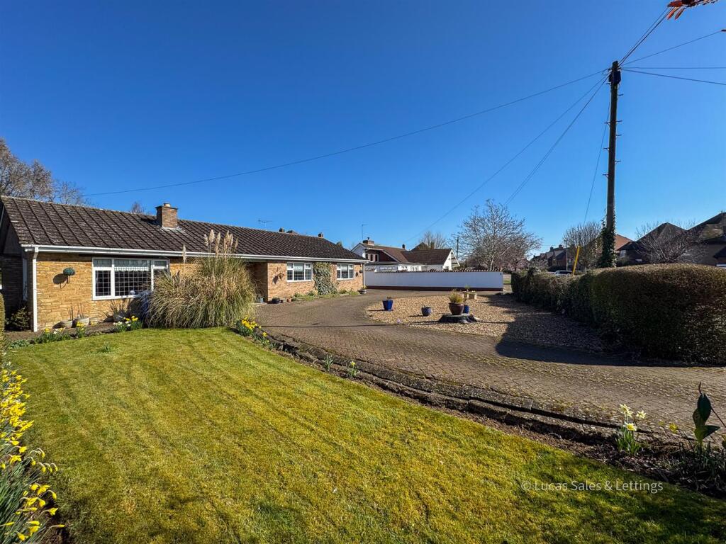 7 Poplars Farm Rd BS-32.jpg