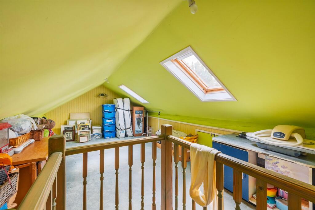 4 Bushell Close-67.jpg