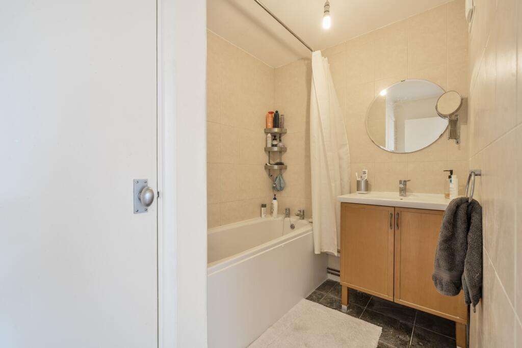 1327835-4-688347fe1a649