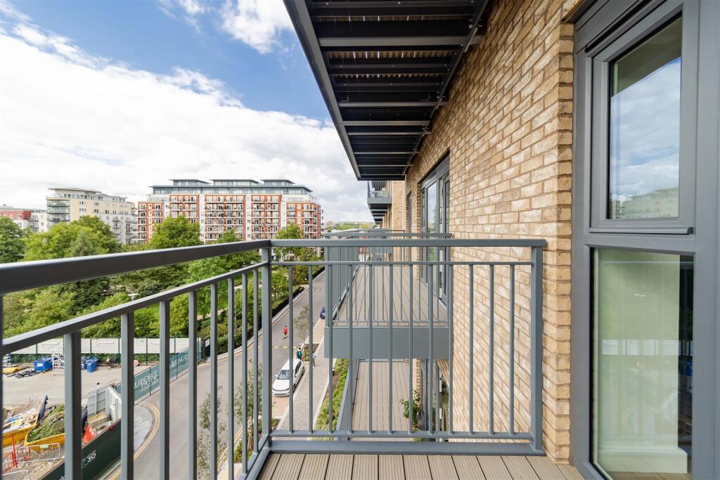Balcony            .jpg