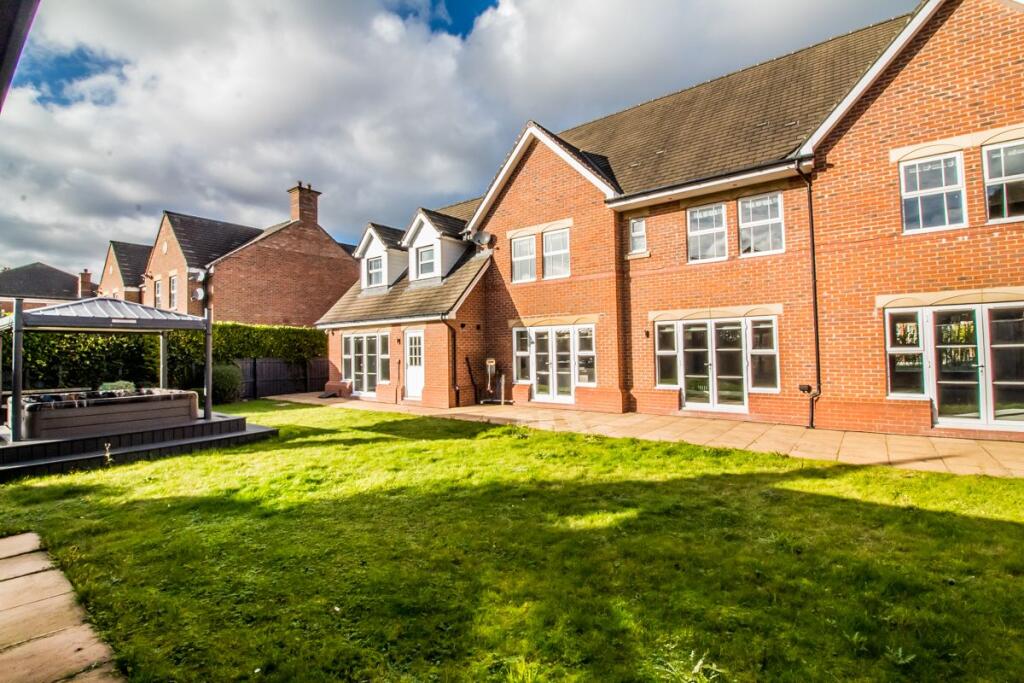 Rear External Pic 2.