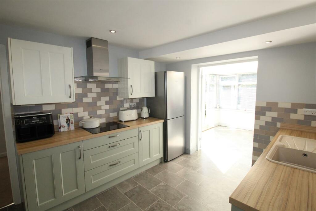 Marquis Drive, 10 Kitchen one.JPG