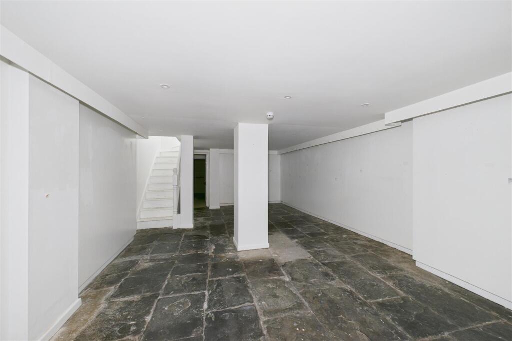 30 The Mall, Clifton Village, Bristol BS8 4DS | Fr