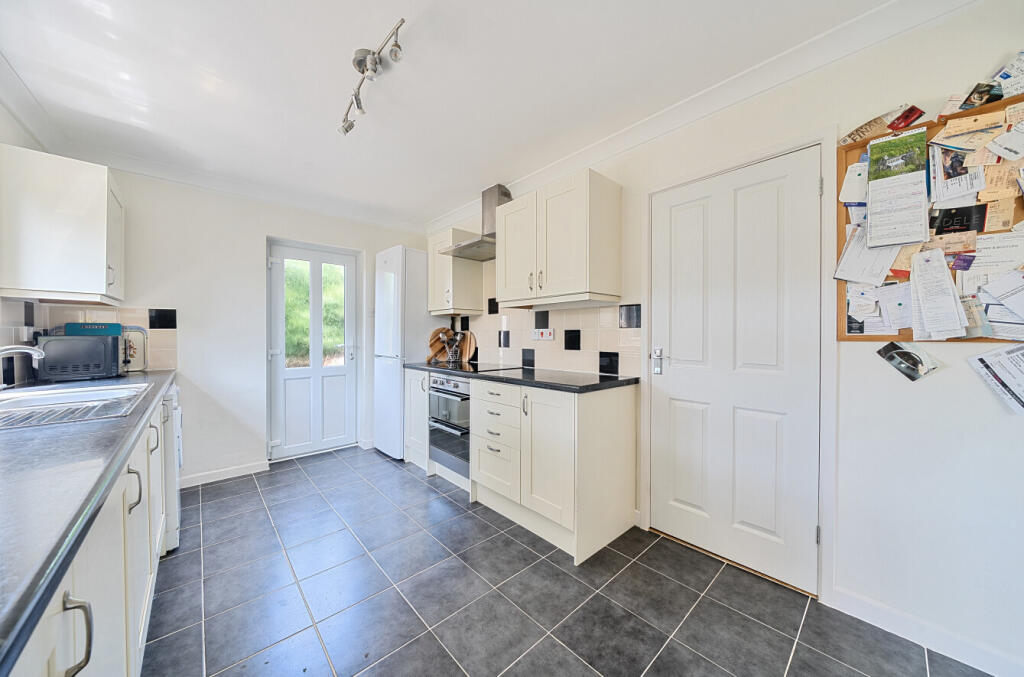 1313663-18-685578...