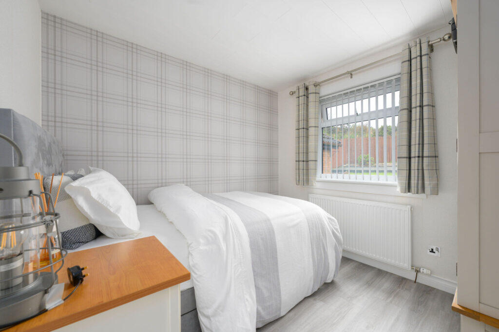 Coneypark Place, Banknock, FK4 1TZ