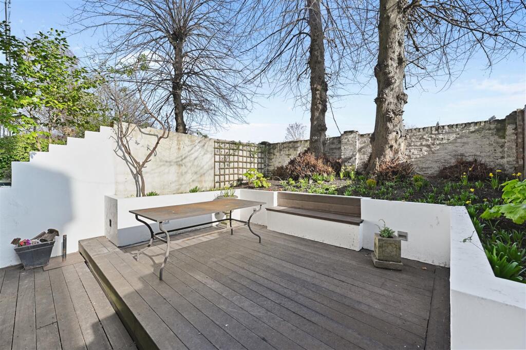 Sinclair Road - Garden