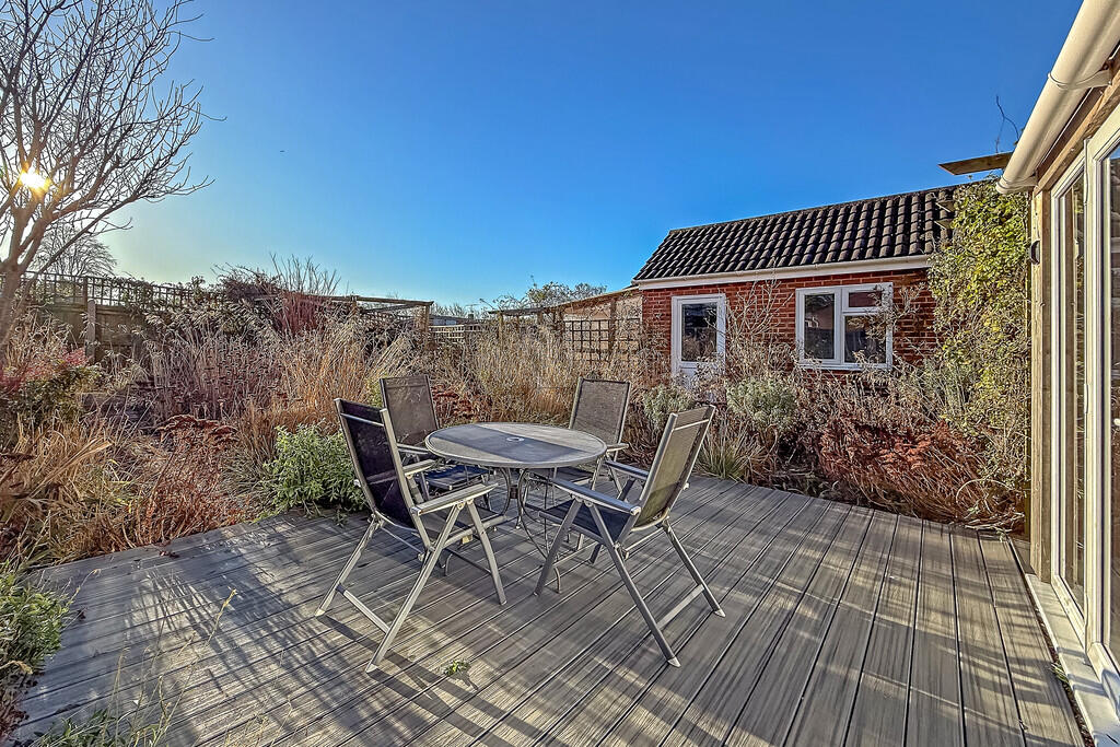 28PlayfieldClose-...