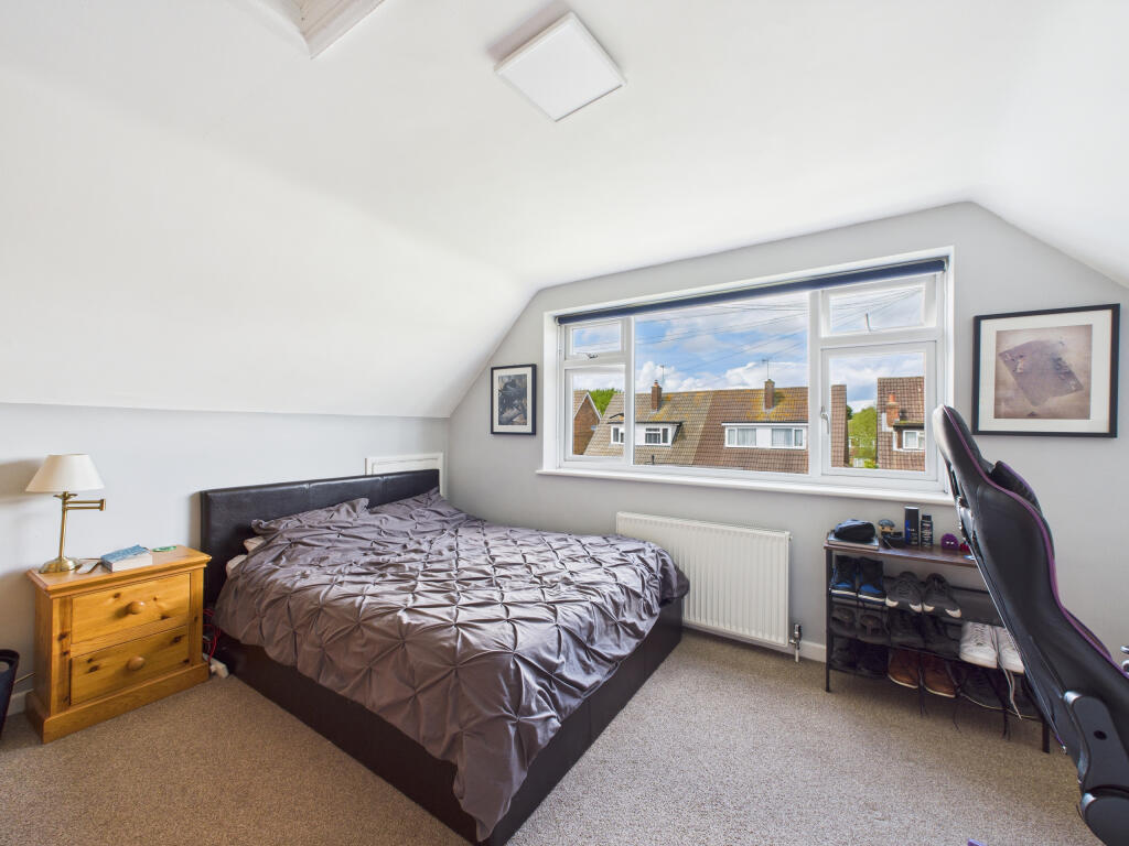 CAM02909G0-PR0386-STILL013