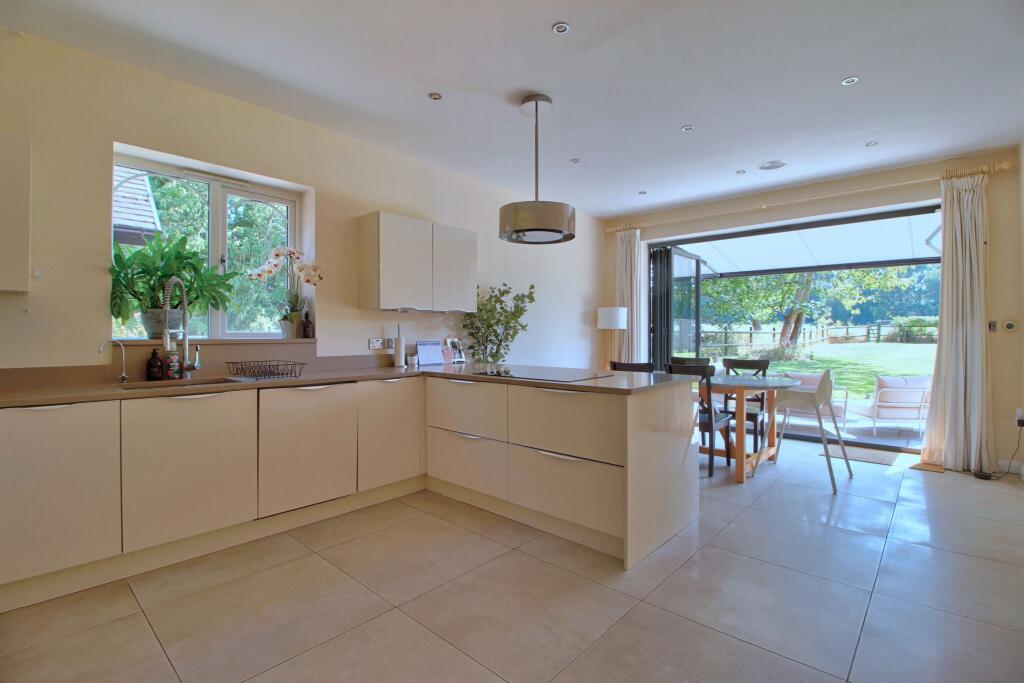 With integrated Bosch appliances