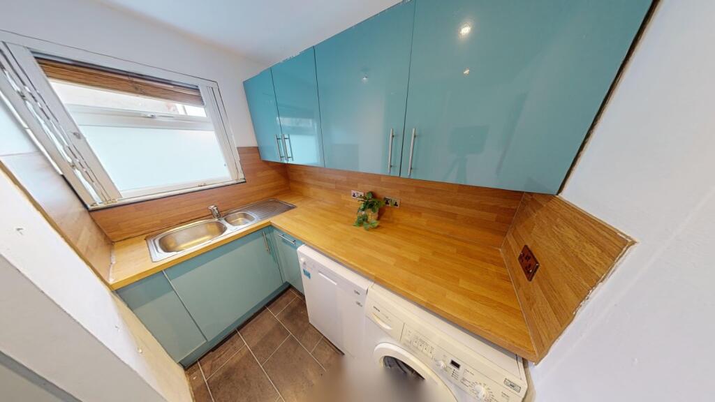 102-Foxhall-Rd-Kitchen 2