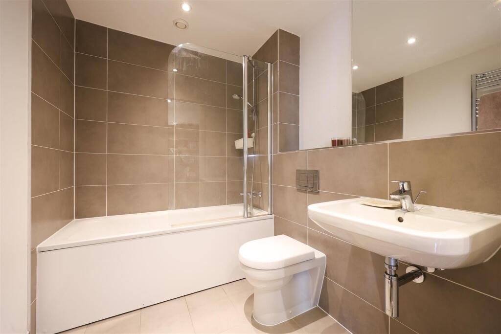 229 The Crescent 15.JPG