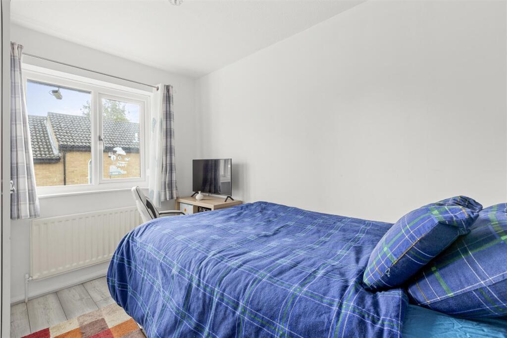 11 Pinels Way, HP11 1TU-4.jpg