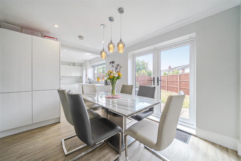 Kitchen/Dining Room